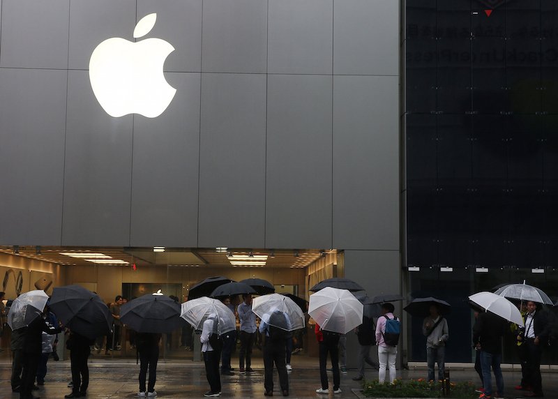 Apple is the world's first trillion Dollar company